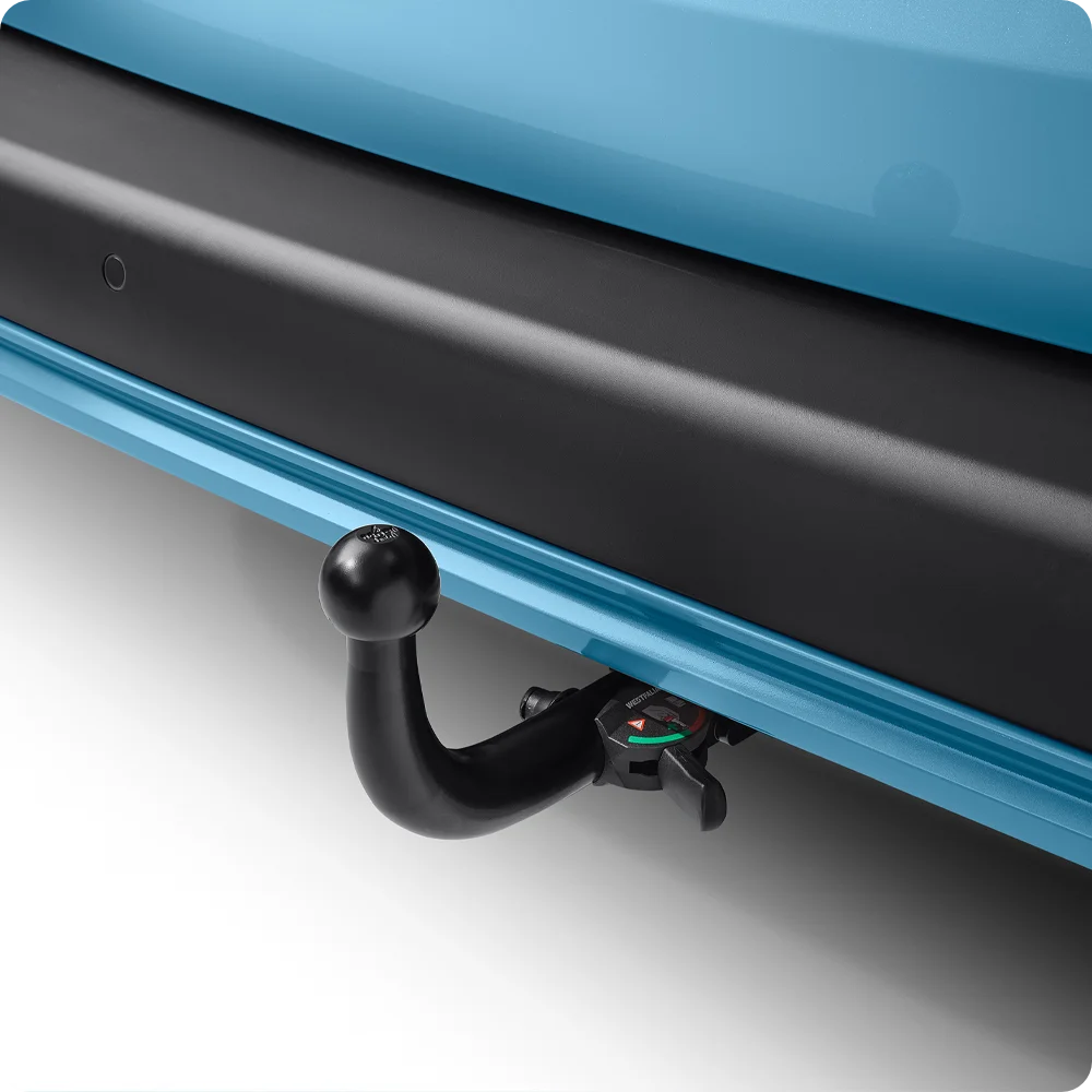 Detalle de barra de remolque en Berlingo destacando capacidad de remolque, durabilidad, seguridad y versatilidad mejorada para uso activo