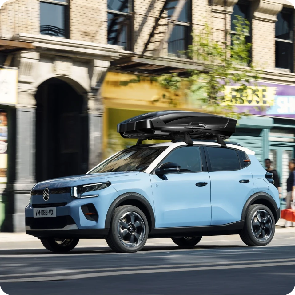 Side view of Citroën C3 with roof bars showing increased loading versatility for practical, flexible and everyday outdoor mobility.
