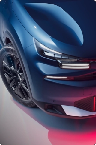 Front view ë-C4 highlighting bold dynamic design, safety, comfort and efficiency for a premium urban presence.